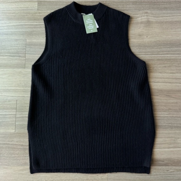 NWT H&M Black Sleeveless Wool Blend Sweater Vest Size Medium - Picture 1 of 5